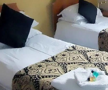 أنوك The Queens Head Hotel المظهر الخارجي الصورة